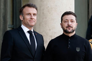 De Franse president Emmanuel Macron en de Oekraïense president Volodymyr Zelenskyy in Parijs op 26 maart 2025. Reuters/Benoit Tessier